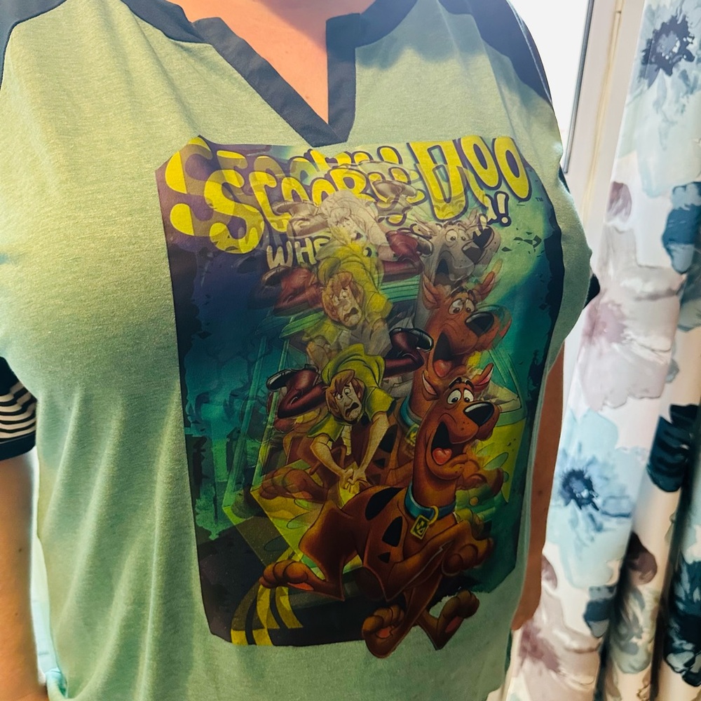Holographic look graphic tee Scooby shirt cool original design T-shirt - Picture 9 of 10